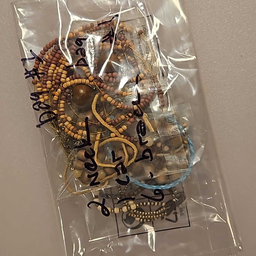 Lot of 9 pc. of 2 necklaces 1 earring 6 bracelets bag #1 faux wood tan natural - Picture 11 of 11